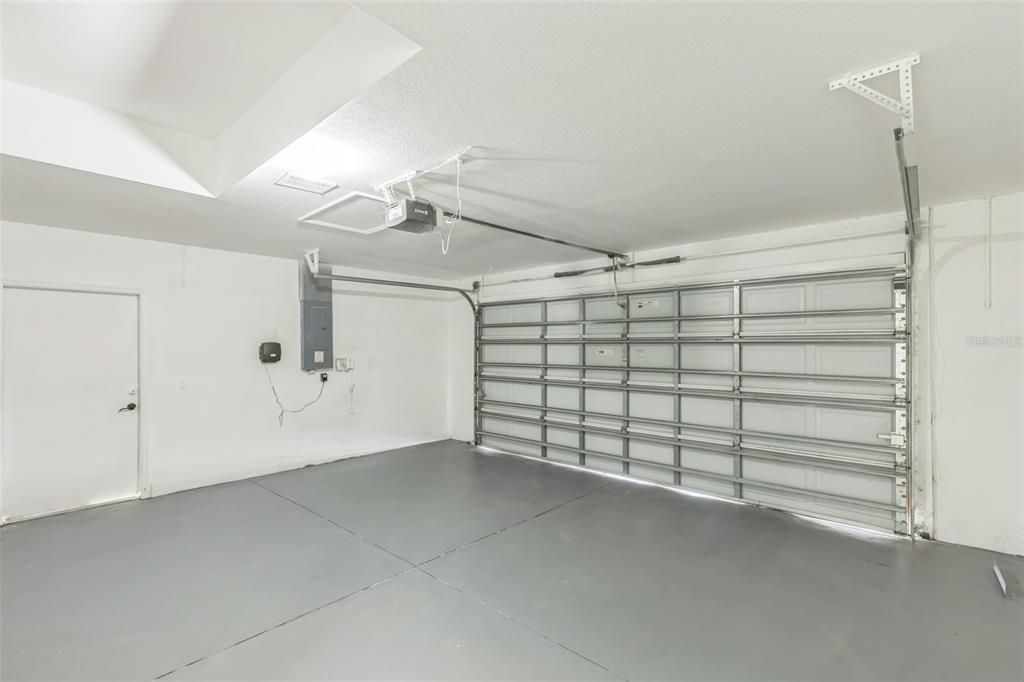 For Rent: $2,000 (3 beds, 2 baths, 1728 Square Feet)