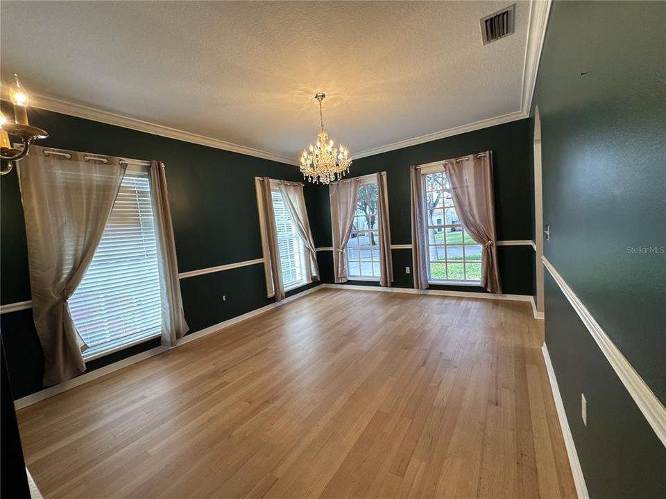 For Sale: $1,624,000 (4 beds, 2 baths, 2660 Square Feet)