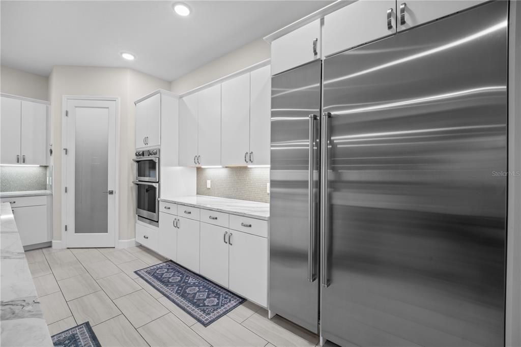 For Sale: $865,000 (4 beds, 3 baths, 2714 Square Feet)