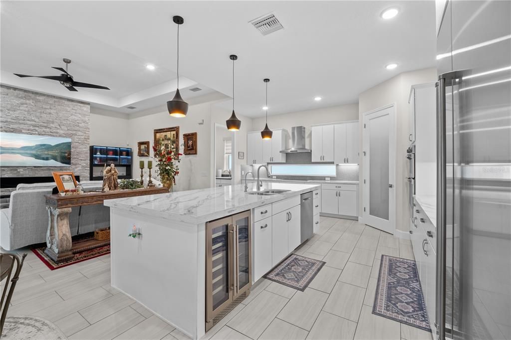 For Sale: $865,000 (4 beds, 3 baths, 2714 Square Feet)