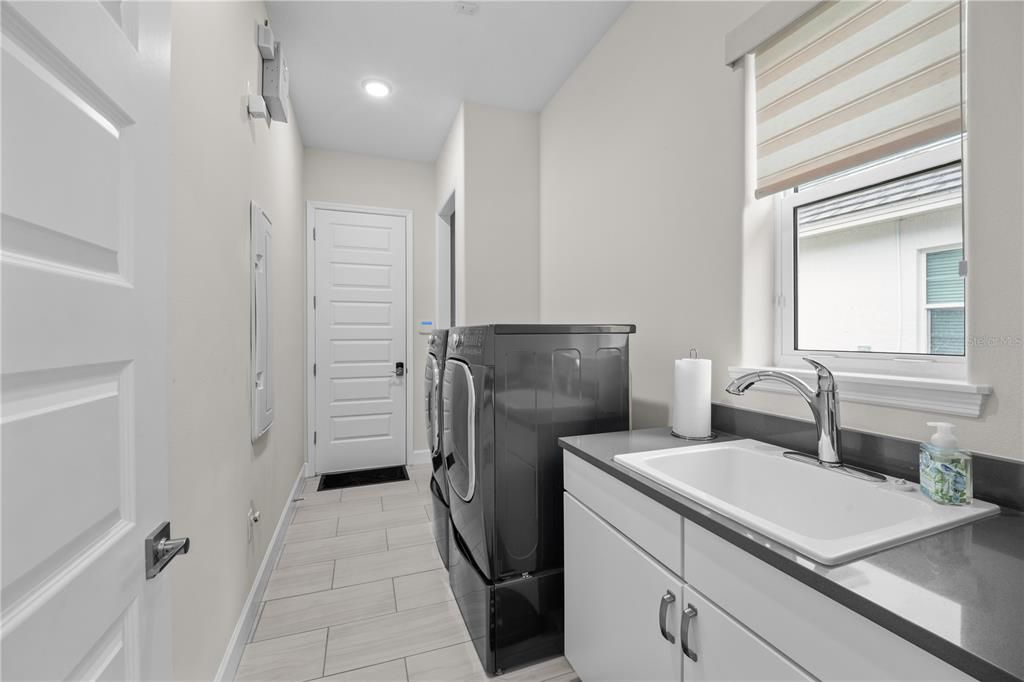 For Sale: $865,000 (4 beds, 3 baths, 2714 Square Feet)