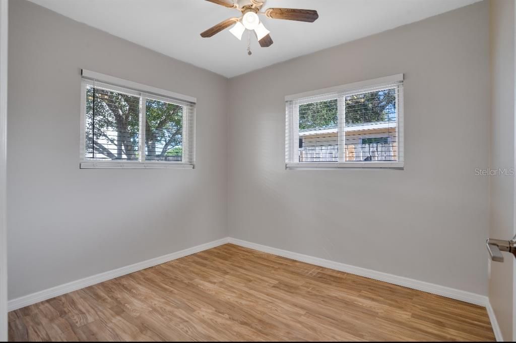 For Rent: $1,900 (2 beds, 1 baths, 724 Square Feet)