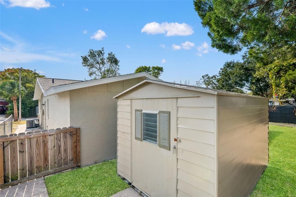 待售: $259,000 (2 贝兹, 2 浴室, 1064 平方英尺)