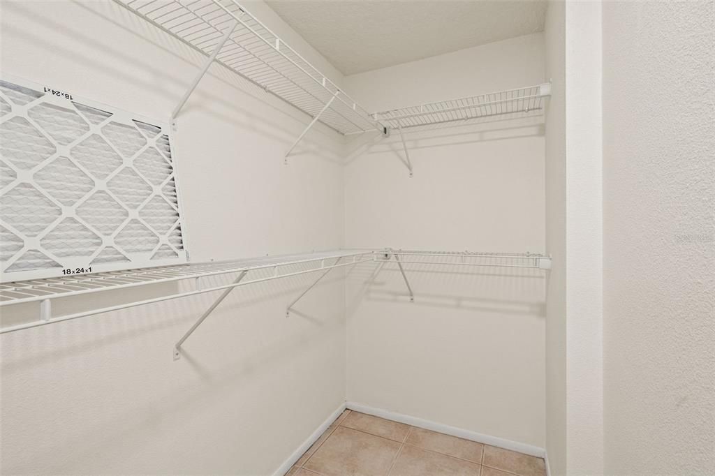 待售: $259,000 (2 贝兹, 2 浴室, 1064 平方英尺)