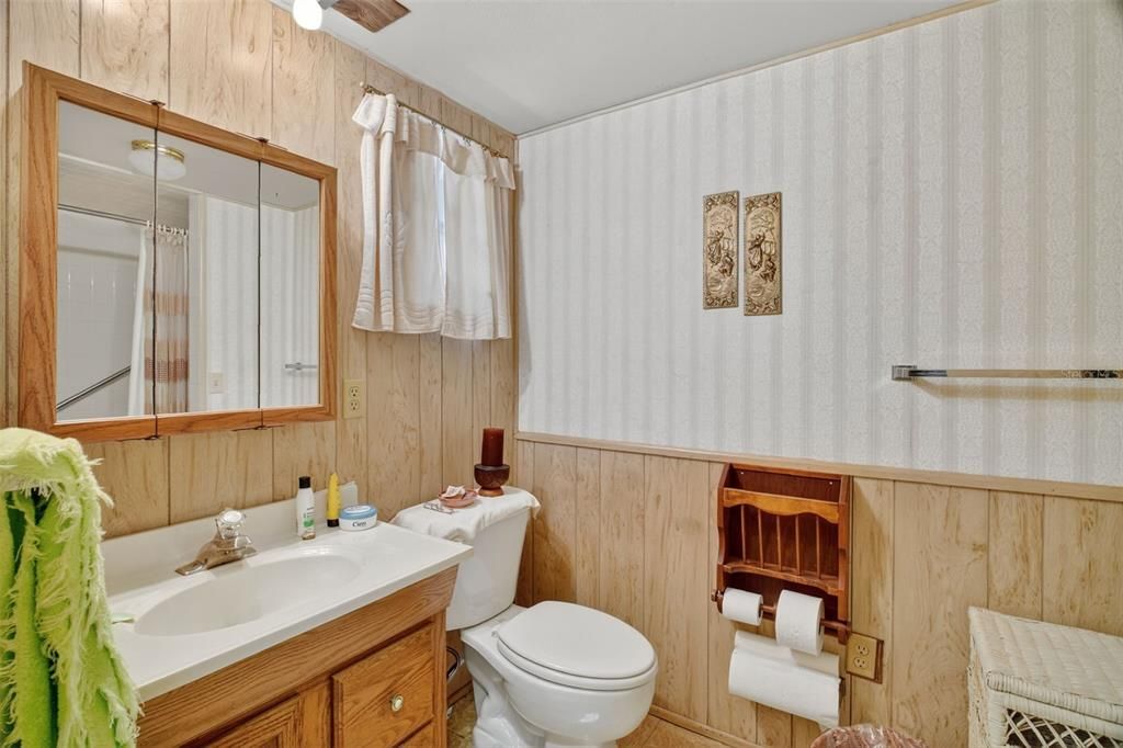 For Sale: $230,000 (2 beds, 3 baths, 1229 Square Feet)