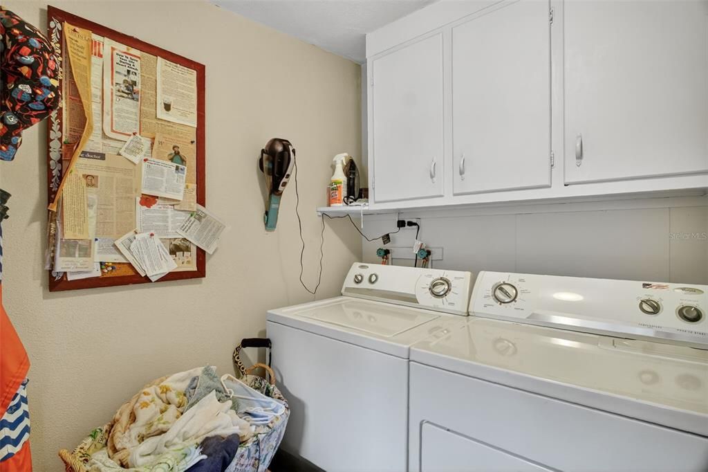 For Sale: $230,000 (2 beds, 3 baths, 1229 Square Feet)