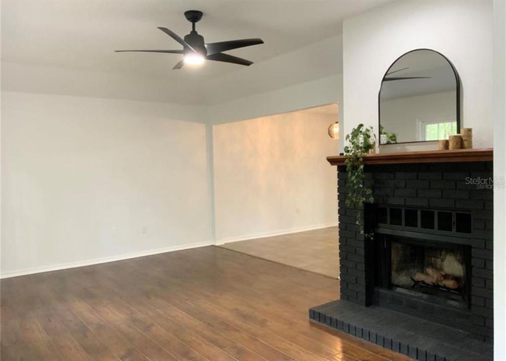 В аренду: $1,650 (2 спален, 1 ванн, 960 Квадратных фут)