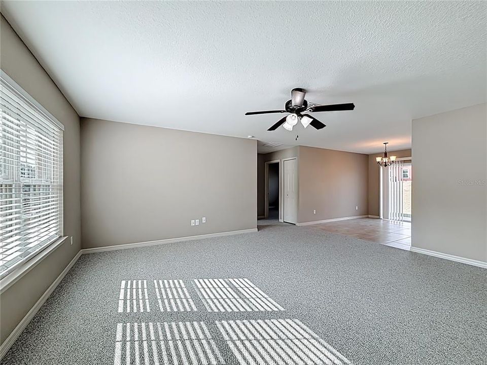 待售: $229,500 (3 贝兹, 2 浴室, 1332 平方英尺)