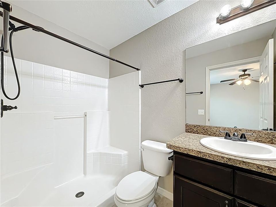 待售: $229,500 (3 贝兹, 2 浴室, 1332 平方英尺)