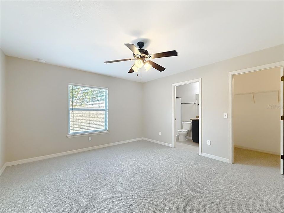 待售: $229,500 (3 贝兹, 2 浴室, 1332 平方英尺)