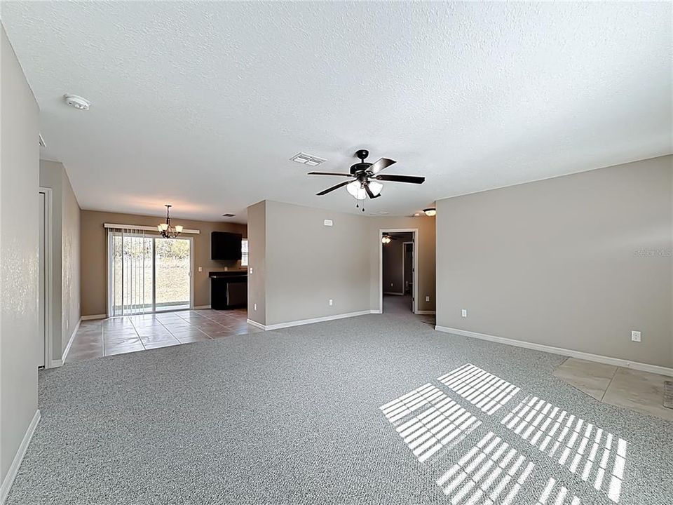 待售: $229,500 (3 贝兹, 2 浴室, 1332 平方英尺)