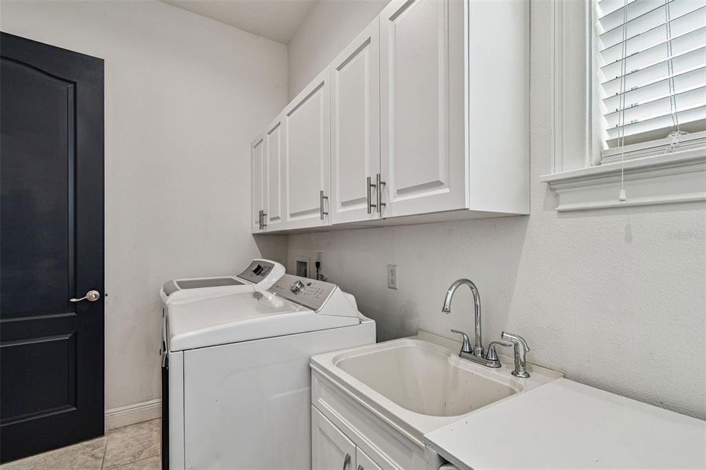 待售: $975,000 (4 贝兹, 3 浴室, 2890 平方英尺)