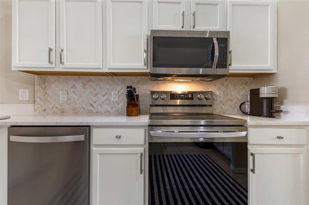 For Sale: $499,950 (4 beds, 2 baths, 2094 Square Feet)