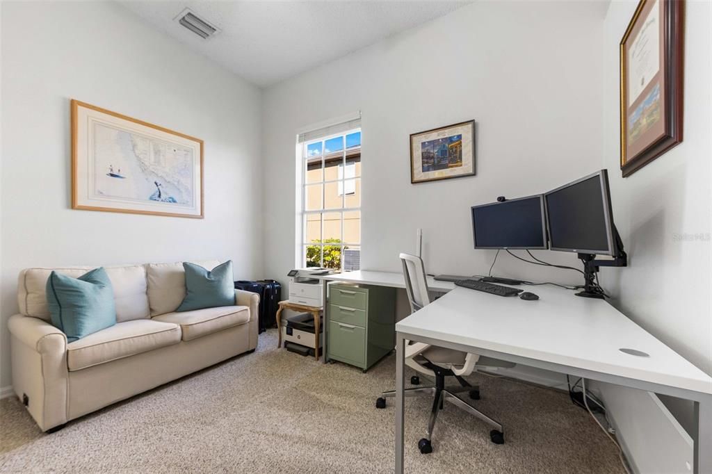 For Sale: $499,950 (4 beds, 2 baths, 2094 Square Feet)