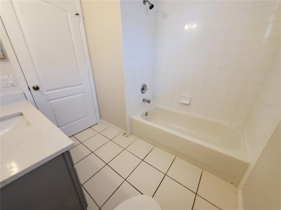 En Venta: $424,900 (4 camas, 2 baños, 1665 Pies cuadrados)