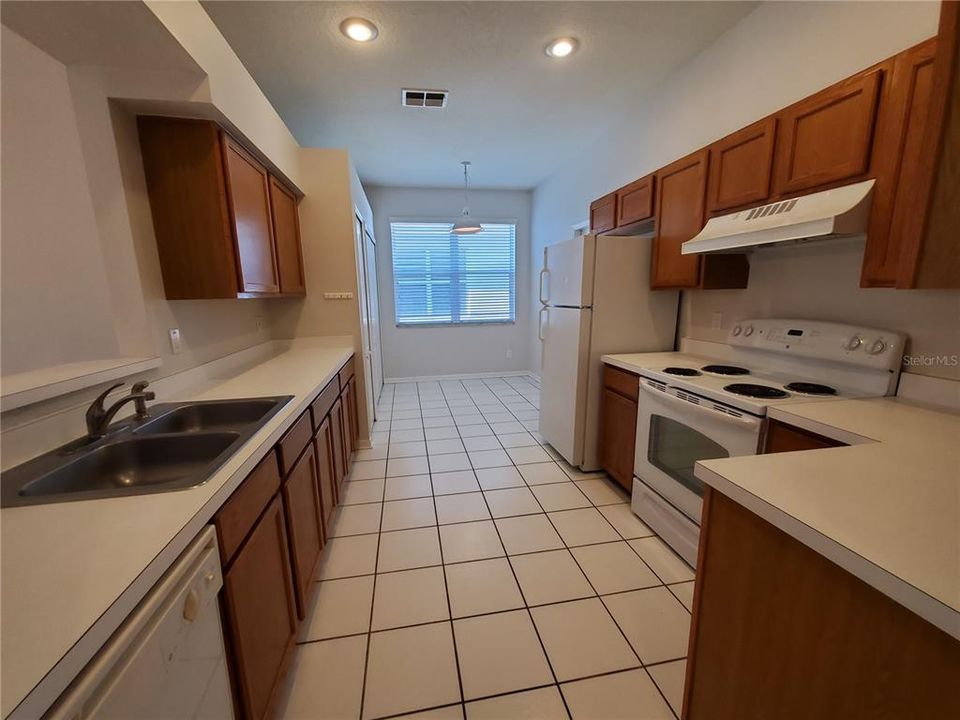 En Venta: $424,900 (4 camas, 2 baños, 1665 Pies cuadrados)