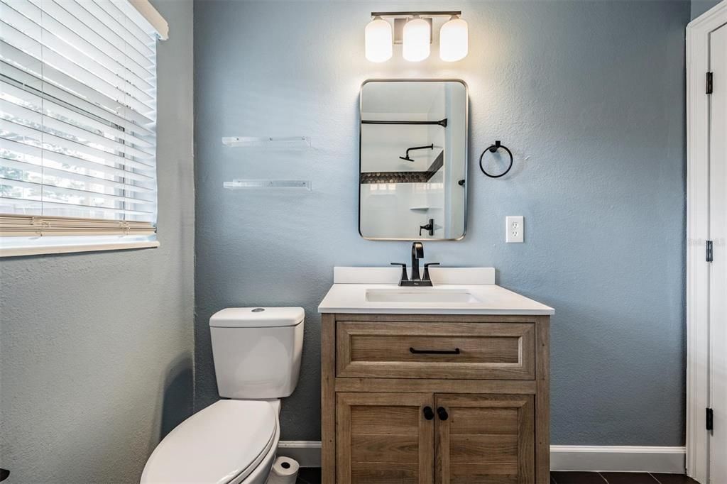 На продажу: $329,999 (3 спален, 1 ванн, 1167 Квадратных фут)