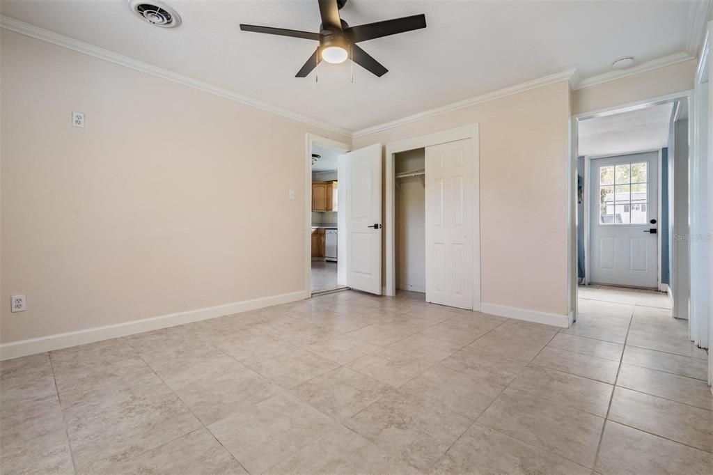 На продажу: $329,999 (3 спален, 1 ванн, 1167 Квадратных фут)