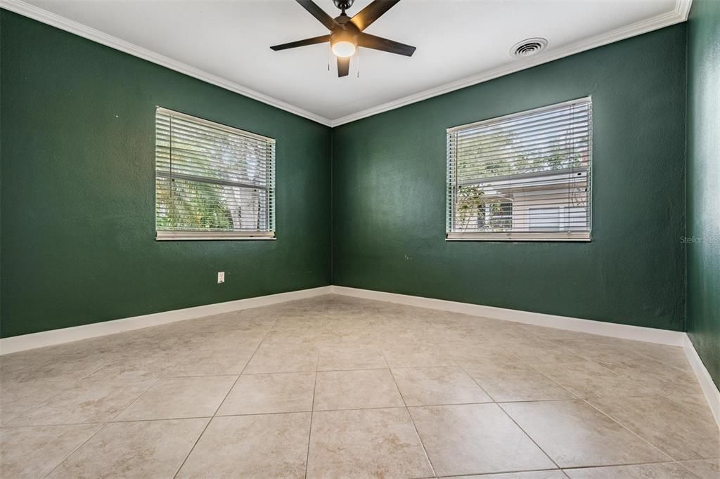 На продажу: $329,999 (3 спален, 1 ванн, 1167 Квадратных фут)