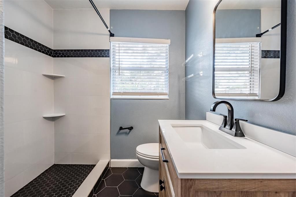 На продажу: $329,999 (3 спален, 1 ванн, 1167 Квадратных фут)