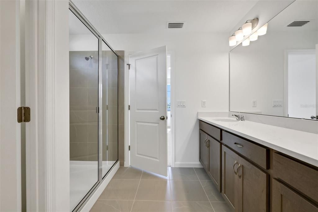 Active With Contract: $388,159 (4 beds, 3 baths, 2531 Square Feet)