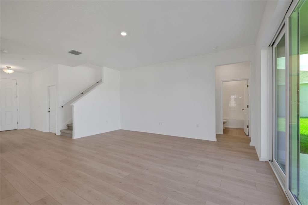 Active With Contract: $388,159 (4 beds, 3 baths, 2531 Square Feet)