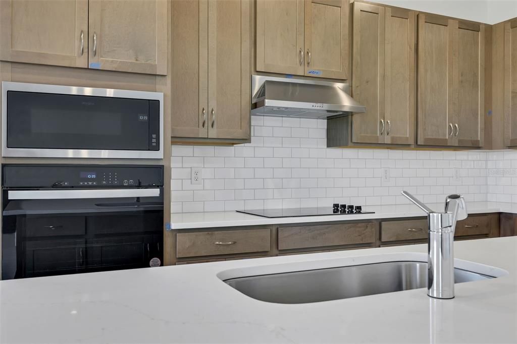 Active With Contract: $388,159 (4 beds, 3 baths, 2531 Square Feet)