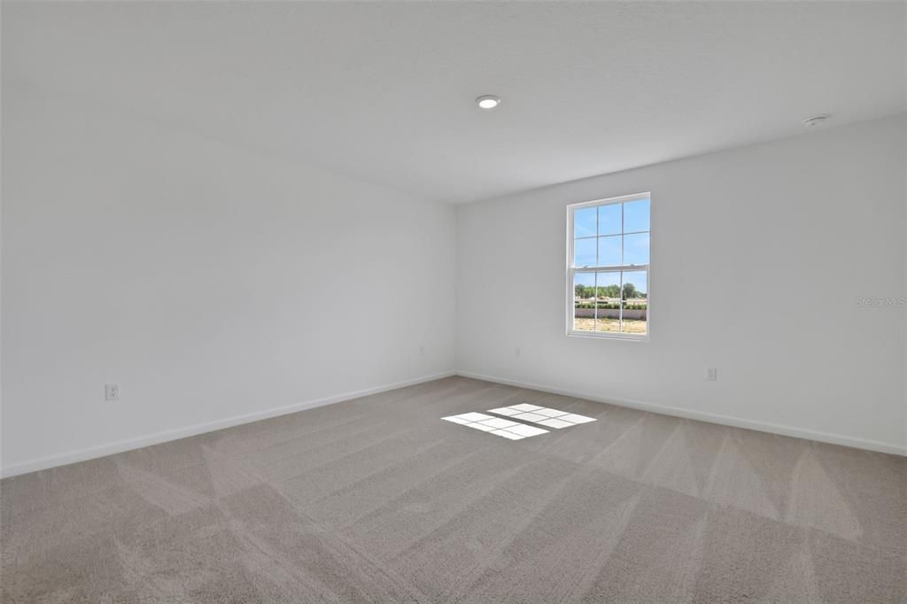 Active With Contract: $388,159 (4 beds, 3 baths, 2531 Square Feet)