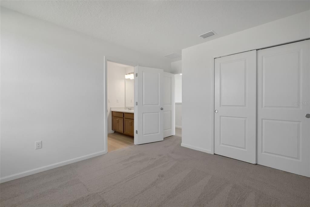 Active With Contract: $388,159 (4 beds, 3 baths, 2531 Square Feet)