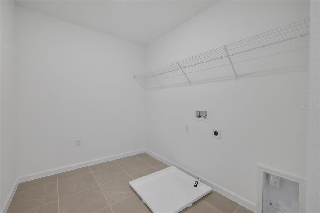 Active With Contract: $388,159 (4 beds, 3 baths, 2531 Square Feet)