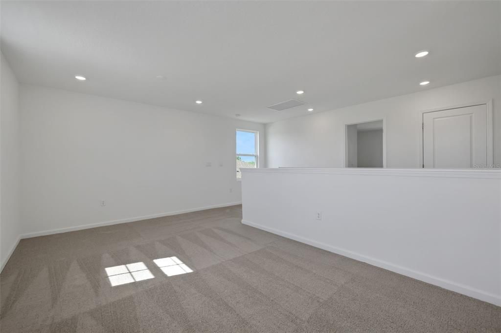 Active With Contract: $388,159 (4 beds, 3 baths, 2531 Square Feet)