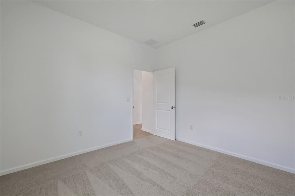 Active With Contract: $388,159 (4 beds, 3 baths, 2531 Square Feet)