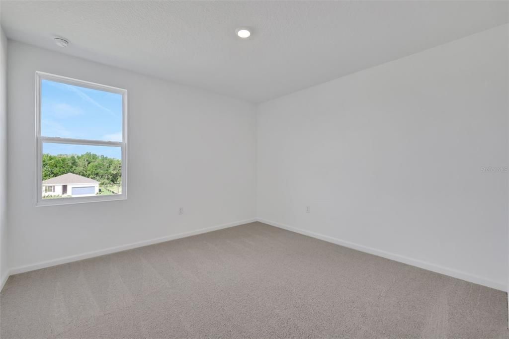 Active With Contract: $388,159 (4 beds, 3 baths, 2531 Square Feet)