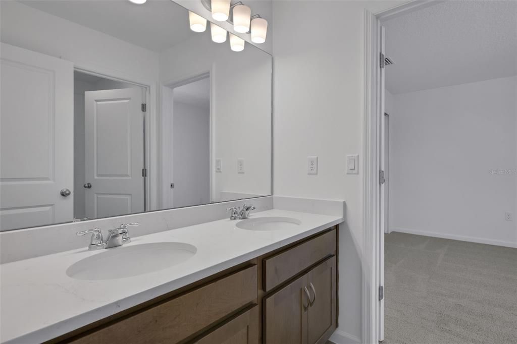 Active With Contract: $388,159 (4 beds, 3 baths, 2531 Square Feet)