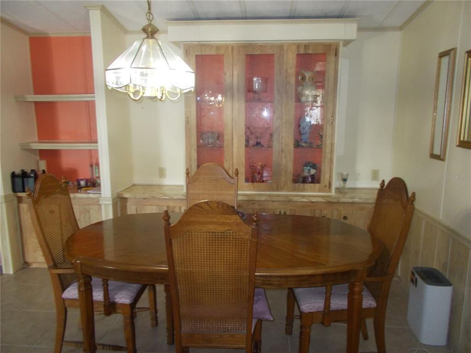 待售: $134,900 (2 贝兹, 2 浴室, 1351 平方英尺)