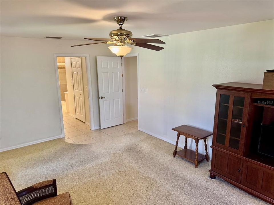 For Sale: $467,000 (3 beds, 2 baths, 2361 Square Feet)