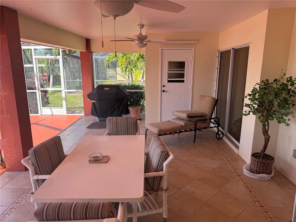 For Sale: $467,000 (3 beds, 2 baths, 2361 Square Feet)