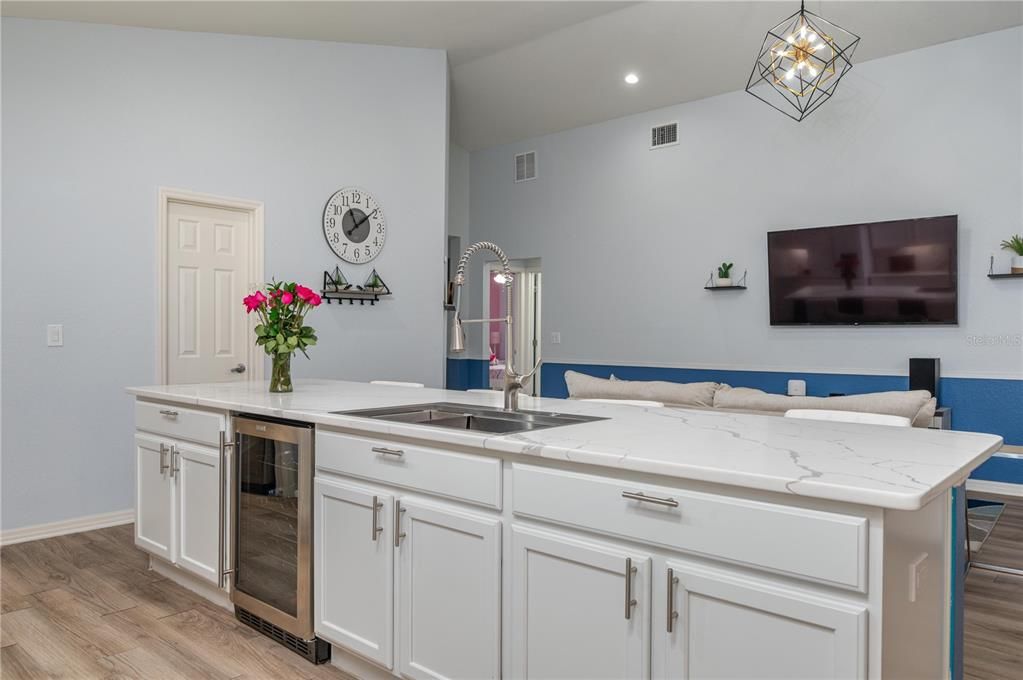 For Rent: $2,299 (3 beds, 2 baths, 2064 Square Feet)