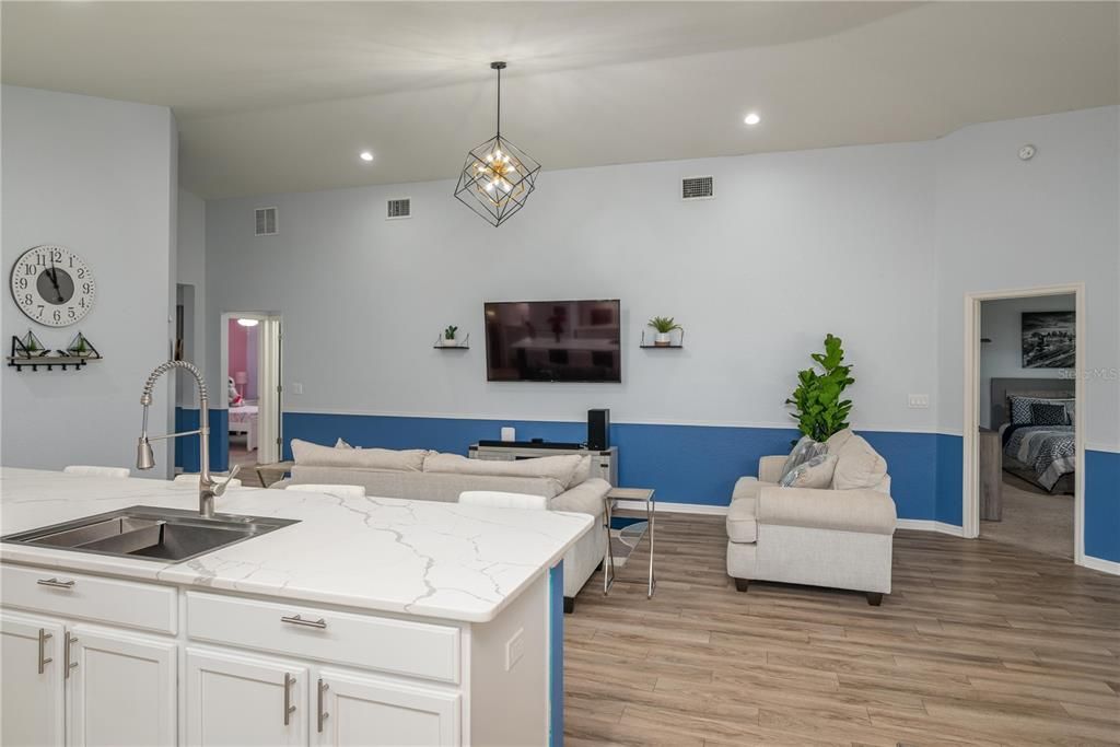 For Rent: $2,299 (3 beds, 2 baths, 2064 Square Feet)