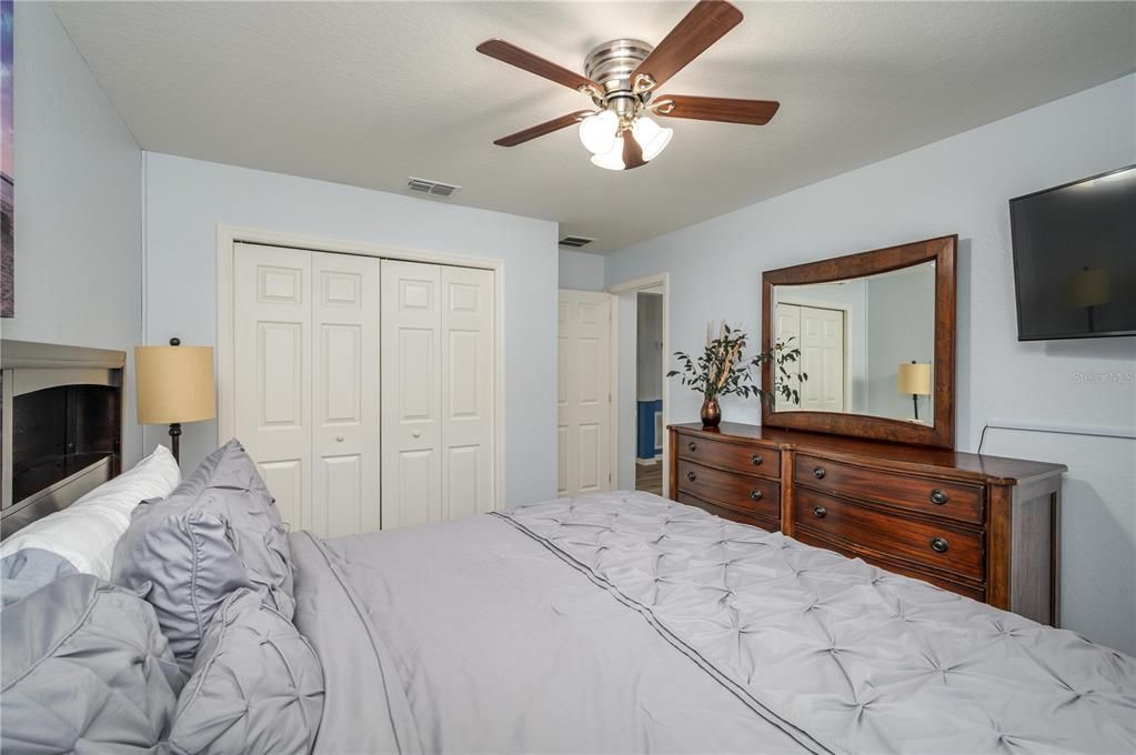 For Rent: $2,299 (3 beds, 2 baths, 2064 Square Feet)