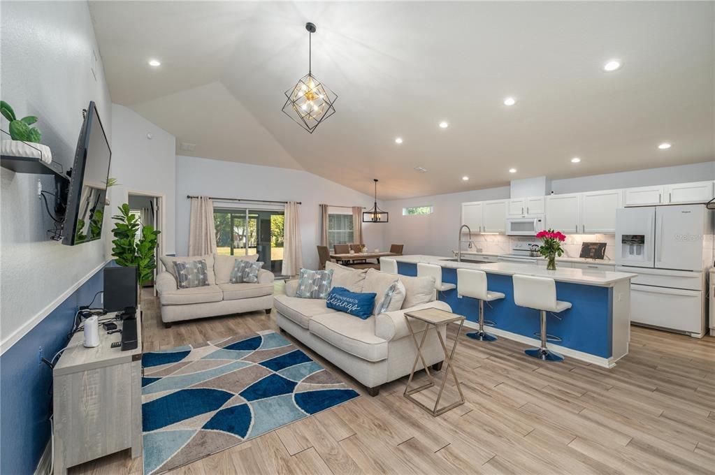 For Rent: $2,299 (3 beds, 2 baths, 2064 Square Feet)