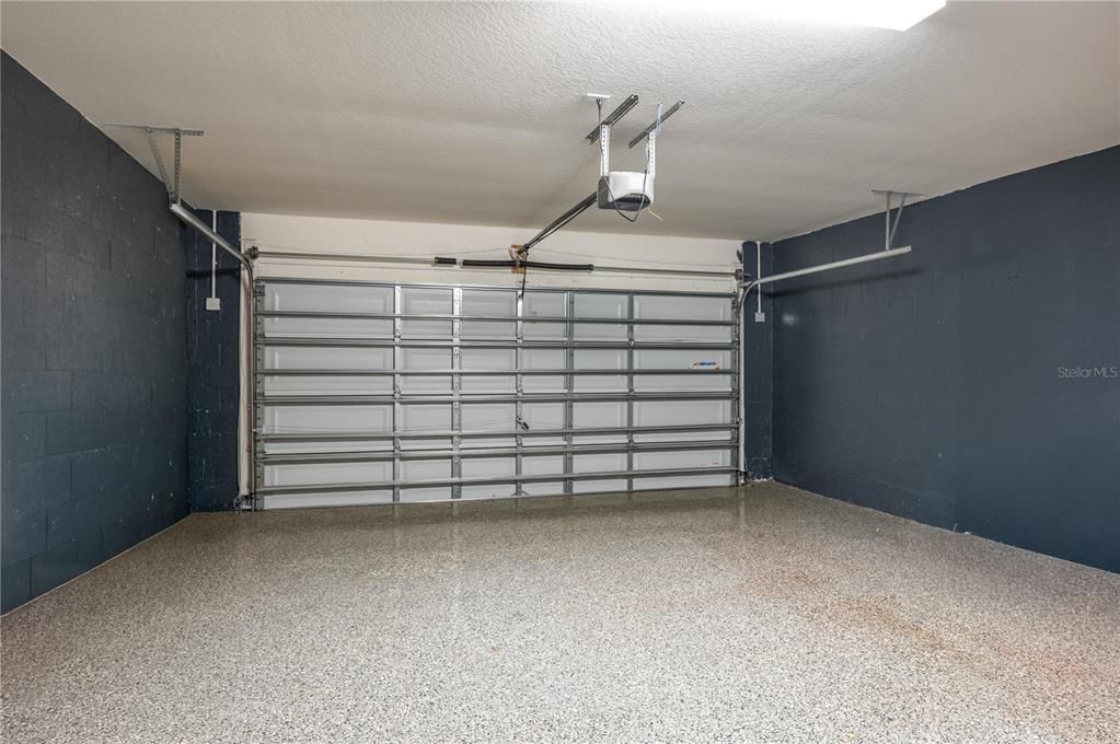 For Rent: $2,299 (3 beds, 2 baths, 2064 Square Feet)