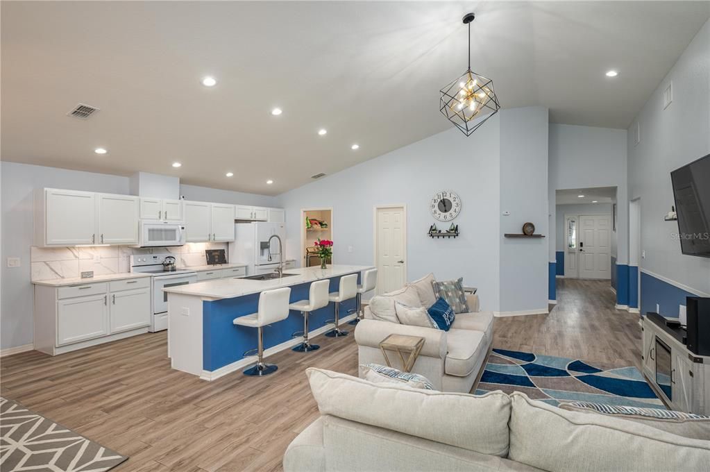 For Rent: $2,299 (3 beds, 2 baths, 2064 Square Feet)