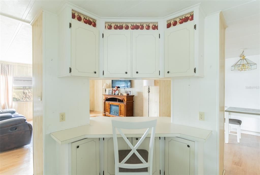 For Sale: $160,000 (2 beds, 2 baths, 1040 Square Feet)