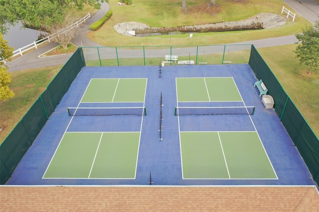 For Sale: $160,000 (2 beds, 2 baths, 1040 Square Feet)