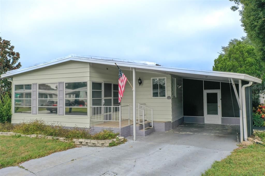 For Sale: $160,000 (2 beds, 2 baths, 1040 Square Feet)