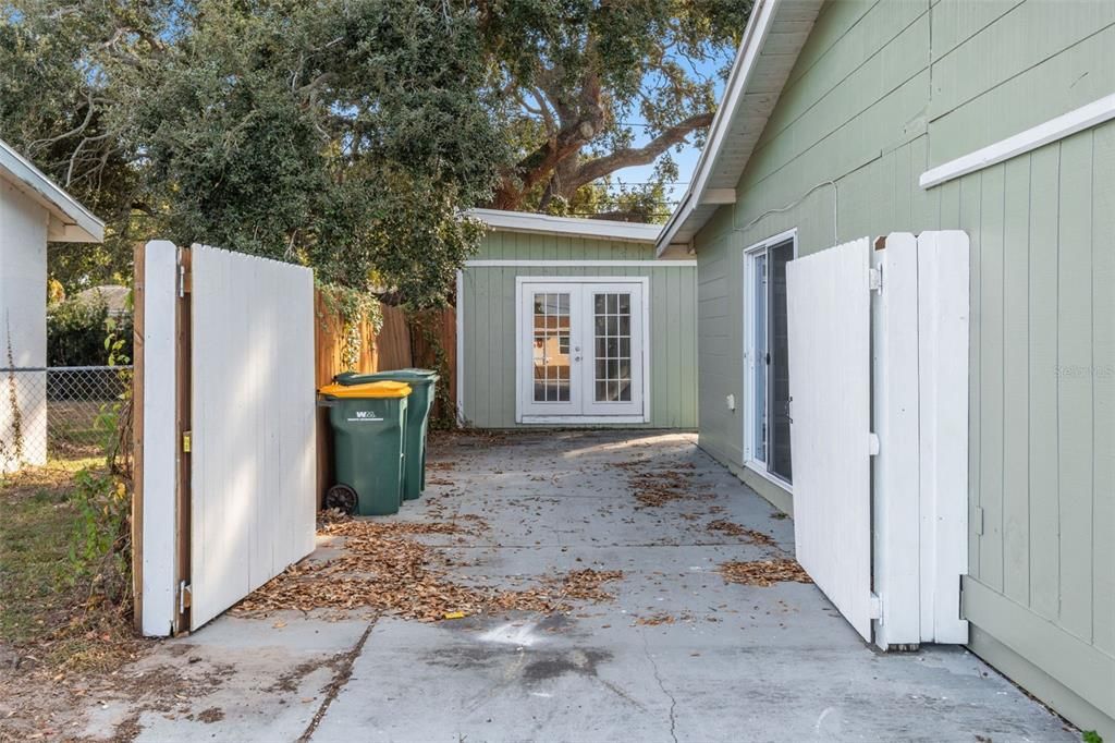 待售: $285,000 (2 贝兹, 1 浴室, 1086 平方英尺)