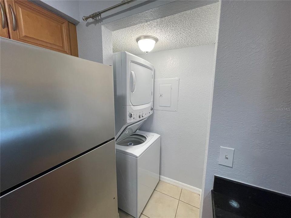 For Rent: $1,600 (1 beds, 1 baths, 637 Square Feet)