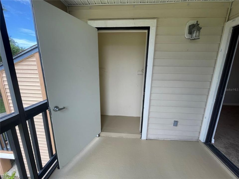 For Rent: $1,600 (1 beds, 1 baths, 637 Square Feet)