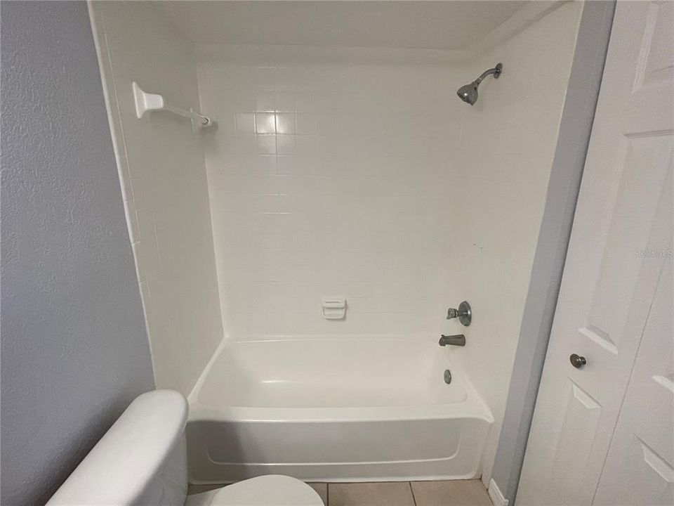 For Rent: $1,600 (1 beds, 1 baths, 637 Square Feet)